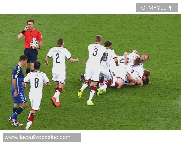 2014年巴西世界杯半决赛德国逆转巴西震惊世界的经典对决回顾